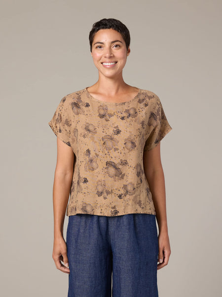 Short Sleeve High Low Top in Fountain
