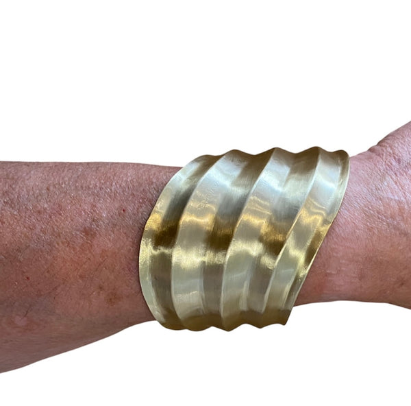 MaRoxua Cuff Bracelet in Gold