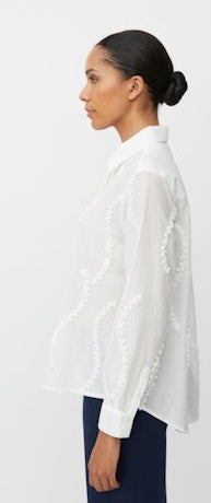 MaImma Shirt in White Embroidery Jet Stream